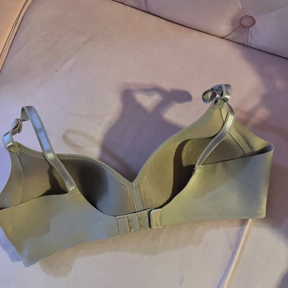 Warners Tan Bra NO wire 34C Like NEW - Picture 4 of 6